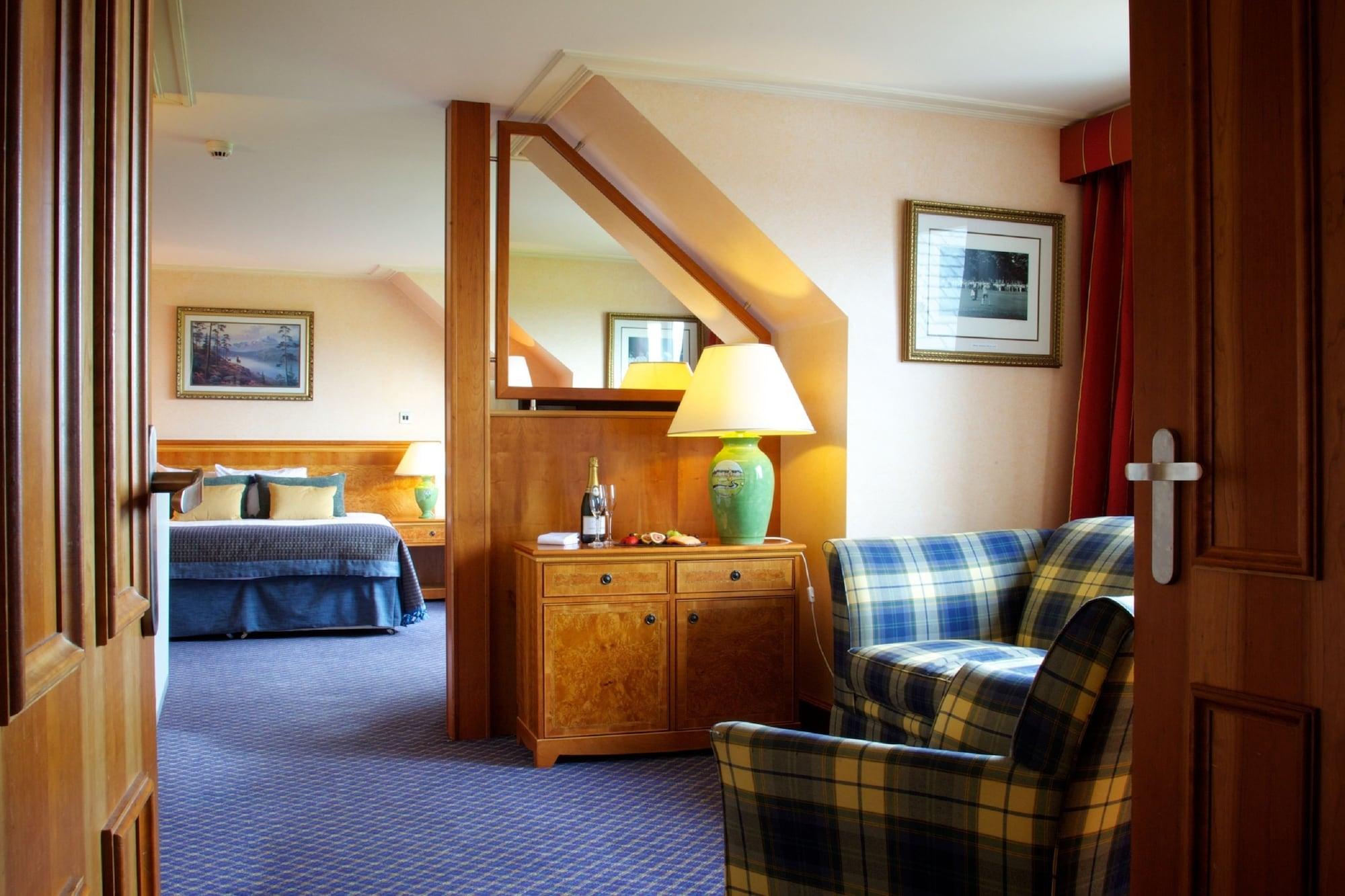 Carnoustie Golf Hotel 'A Bespoke Hotel' 외부 사진
