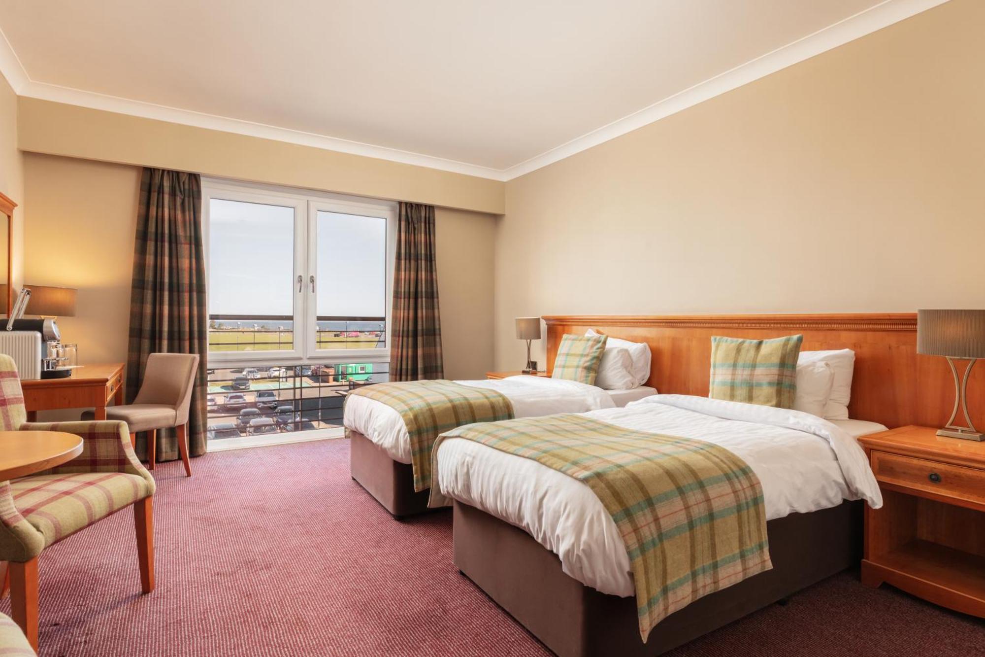 Carnoustie Golf Hotel 'A Bespoke Hotel' 외부 사진